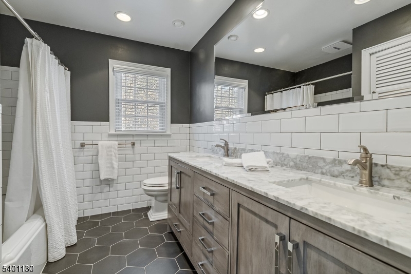 986 Chimney Ridge Dr