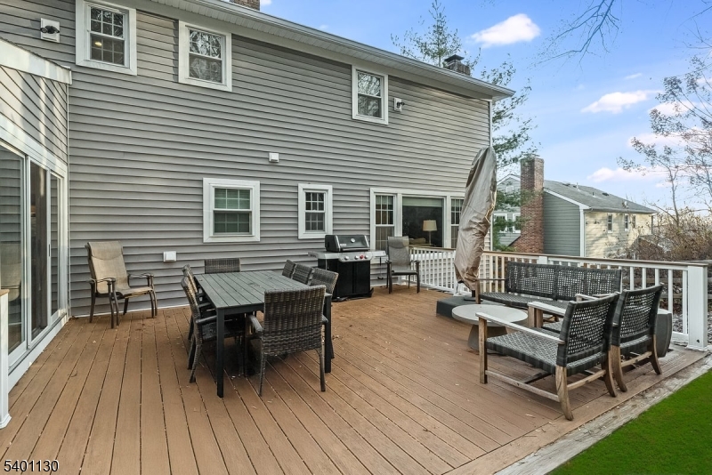 986 Chimney Ridge Dr