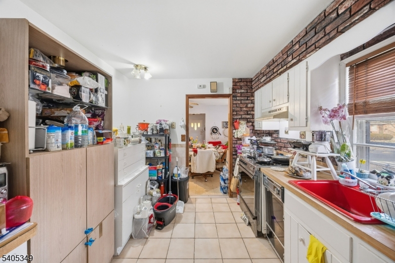 37 Raritan Rd