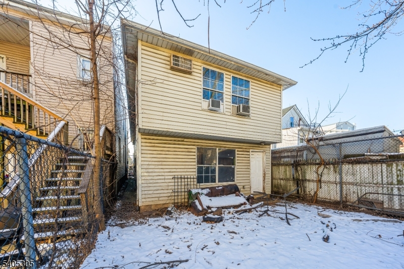 553 Fulton St