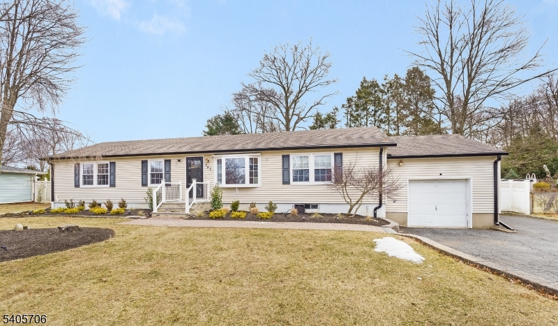 157 S. Hillside Avenue