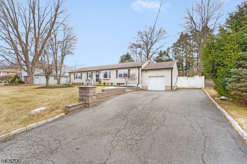 157 S. Hillside Avenue