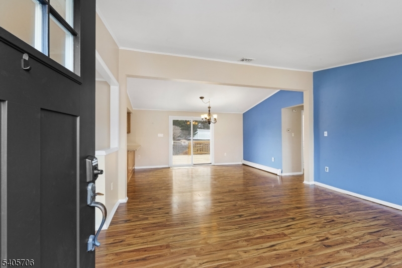 157 S. Hillside Avenue