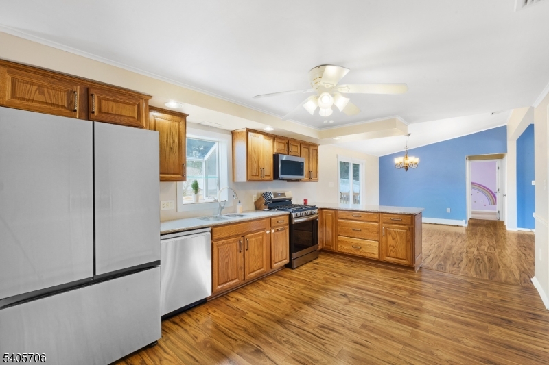 157 S. Hillside Avenue