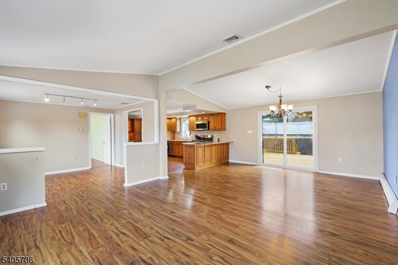 157 S. Hillside Avenue