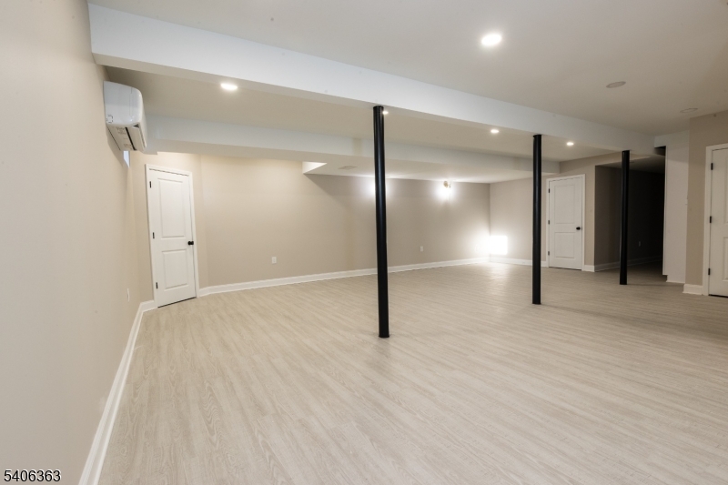13 Sycamore Way