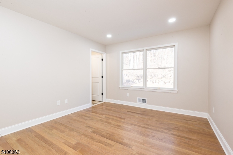 13 Sycamore Way