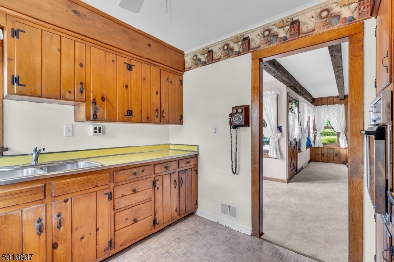 128 Annandale High Bridge Rd