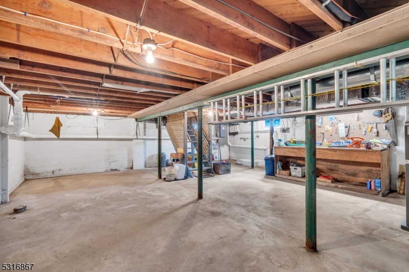 128 Annandale High Bridge Rd