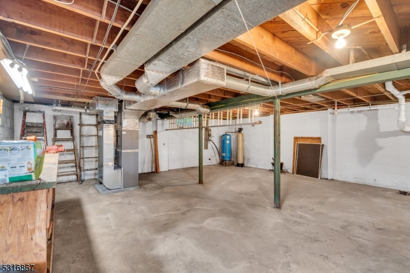 128 Annandale High Bridge Rd