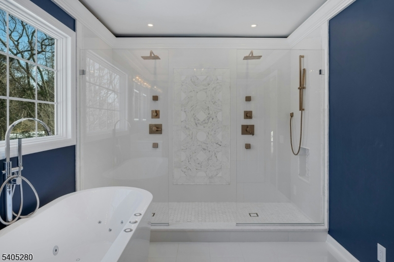 13 Knollwood Trail East