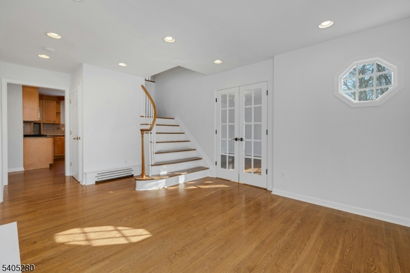 13 Knollwood Trail East