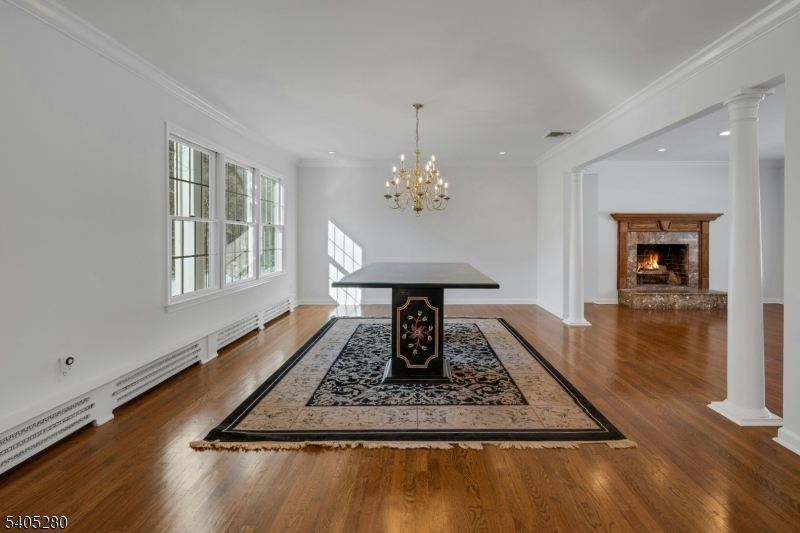 13 Knollwood Trail East