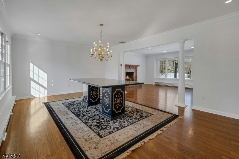 13 Knollwood Trail East