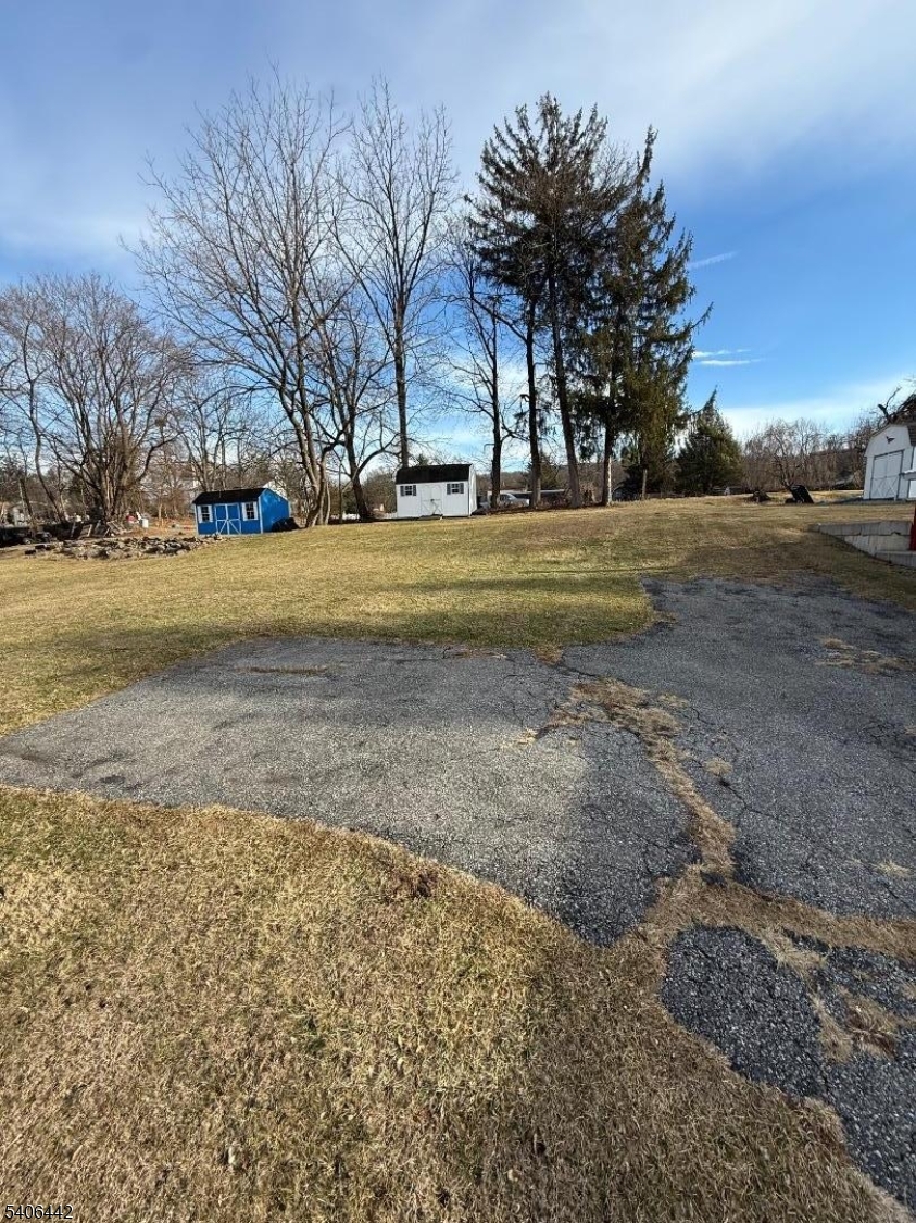 36 Willow Ave