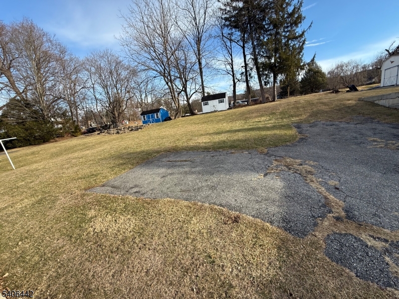 36 Willow Ave