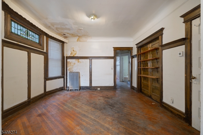 199 Hollywood Ave #1