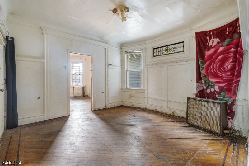 199 Hollywood Ave #1