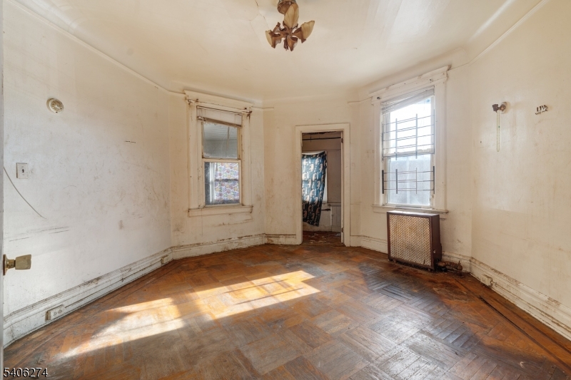 199 Hollywood Ave #1