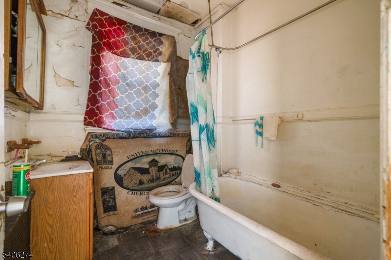 199 Hollywood Ave #1