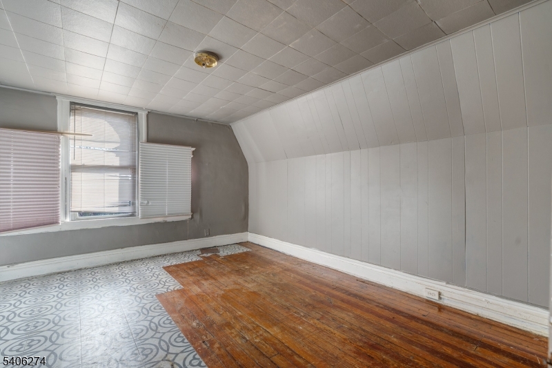 199 Hollywood Ave #1