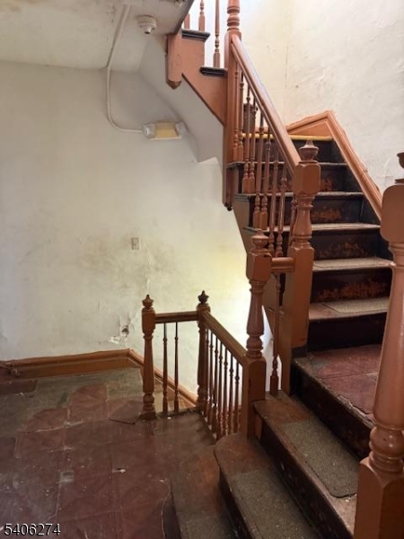 199 Hollywood Ave #1