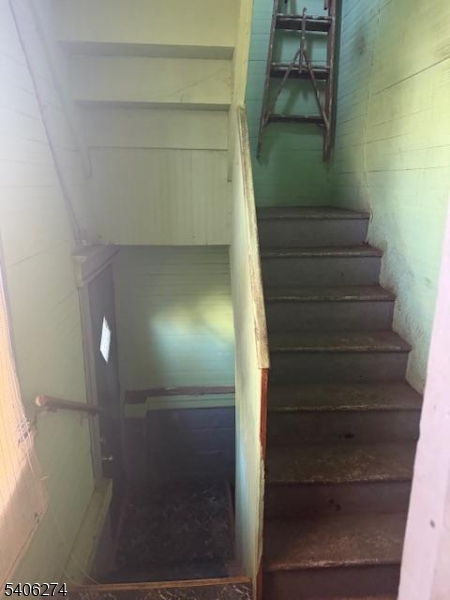 199 Hollywood Ave #1