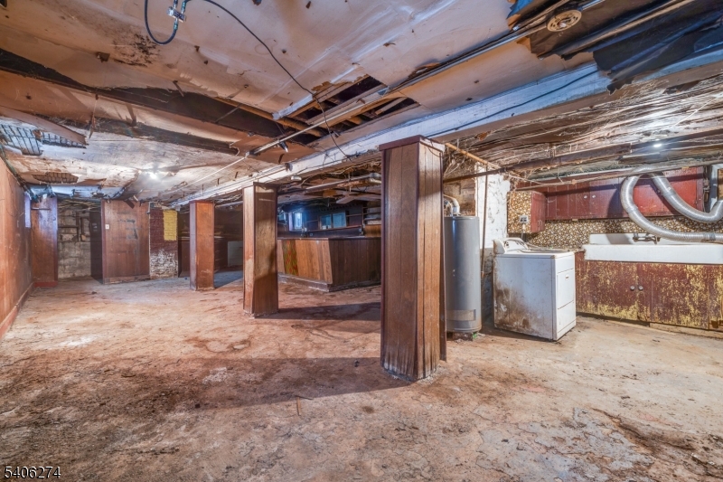 199 Hollywood Ave #1