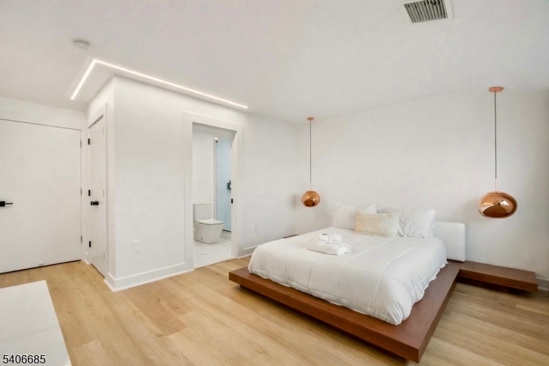 6 Harbor Front Ter #6