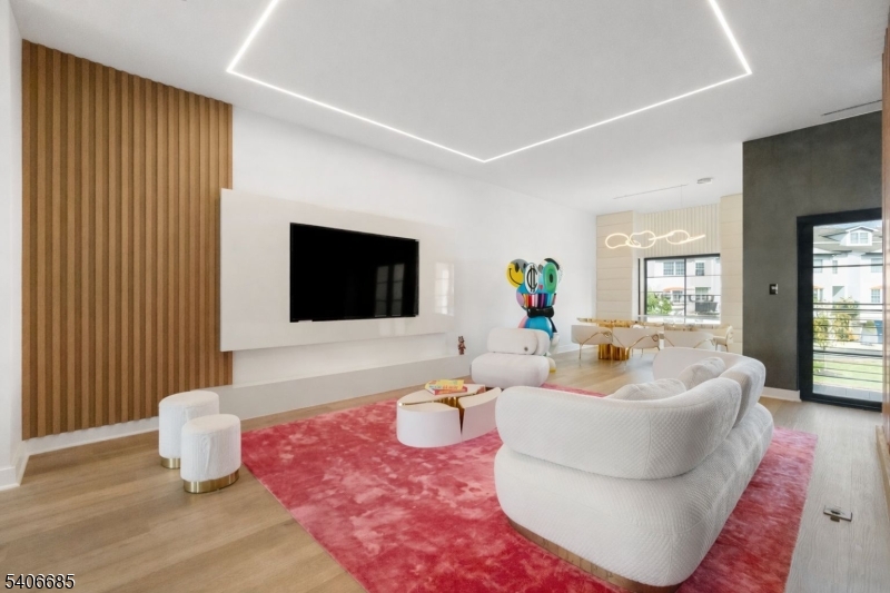 6 Harbor Front Ter #6