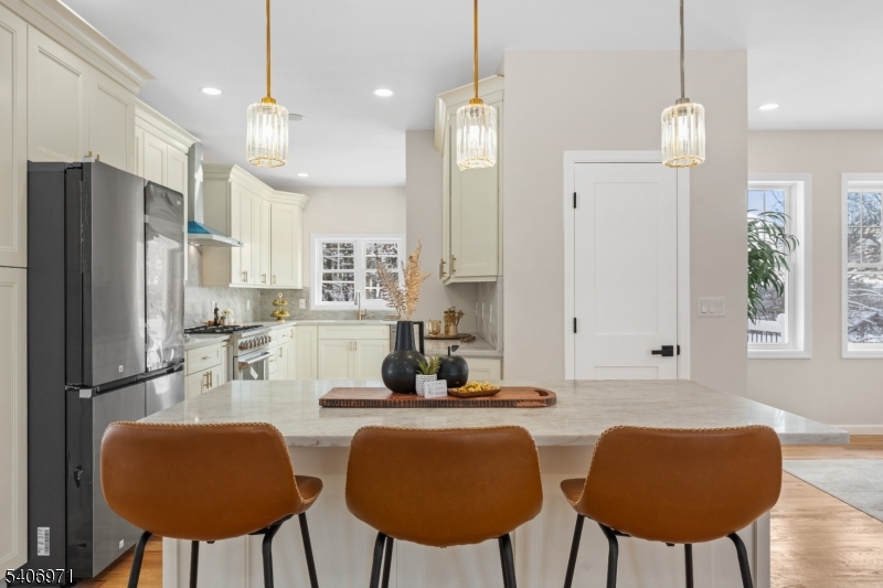 10 Old Rifle Camp Rd