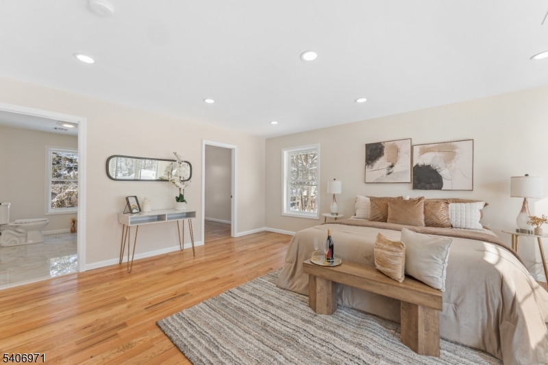 10 Old Rifle Camp Rd