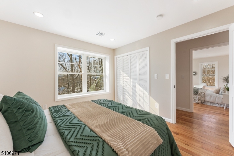 10 Old Rifle Camp Rd