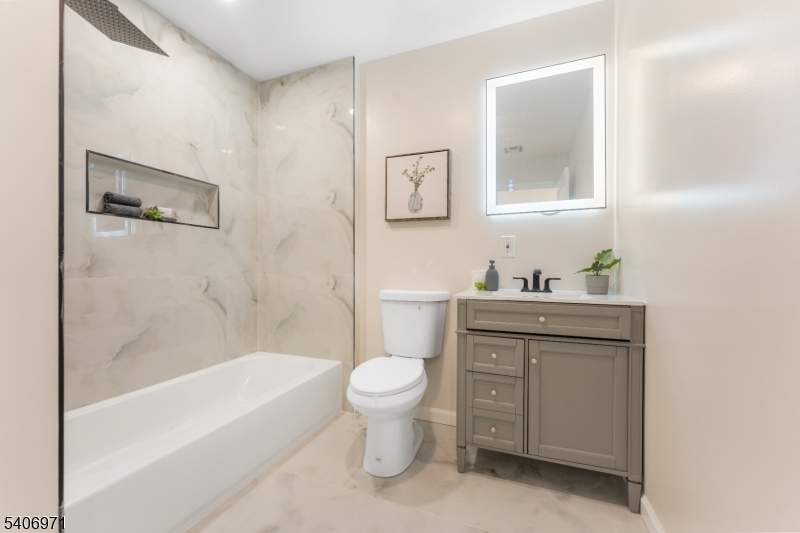 10 Old Rifle Camp Rd