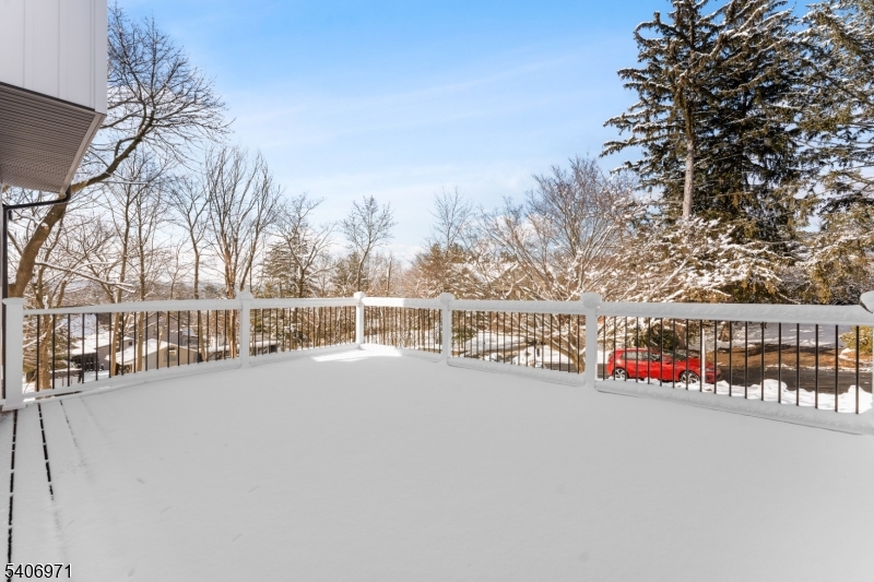 10 Old Rifle Camp Rd