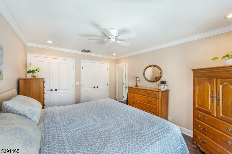 15 Saint Michaels Pl