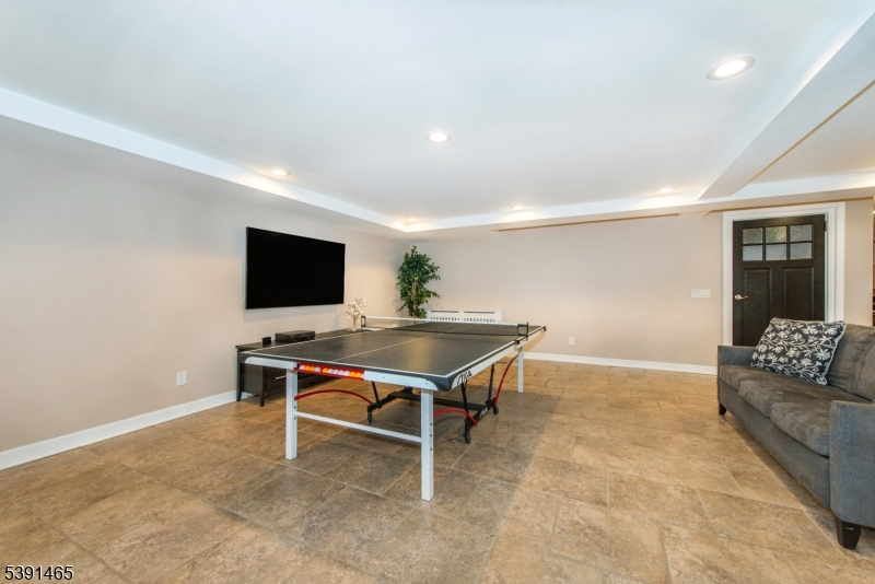 15 Saint Michaels Pl