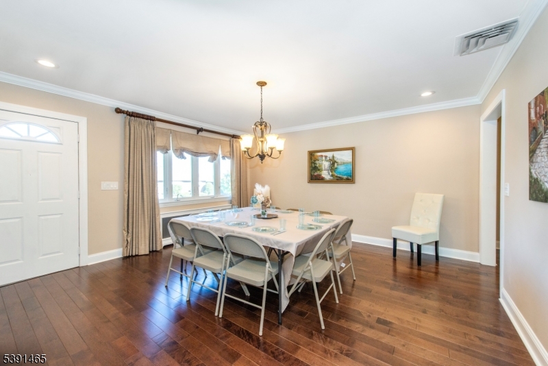 15 Saint Michaels Pl