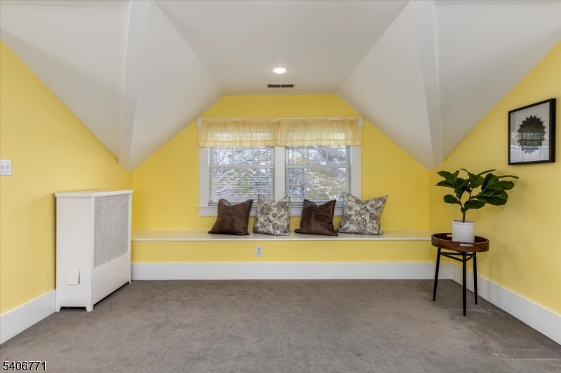 32 N Spring Garden Ave