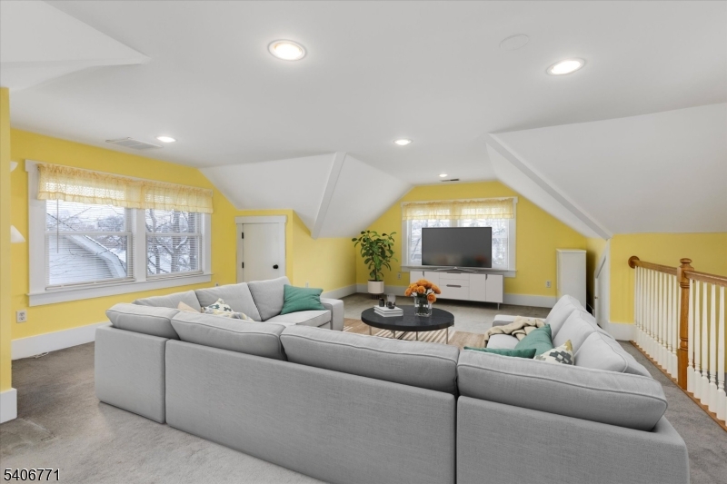 32 N Spring Garden Ave