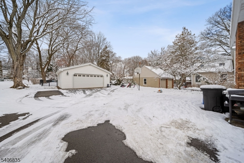 367 Van Winkle Avenue