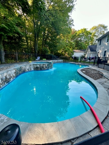 414 Mineral Springs Dr