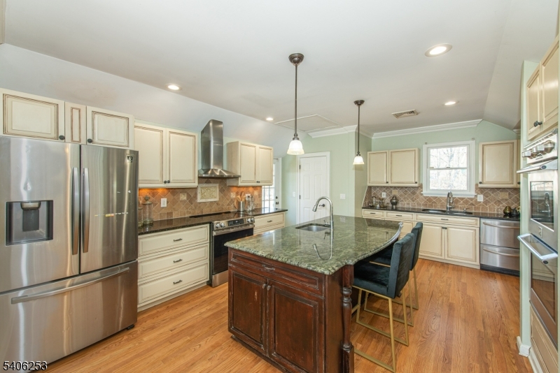 414 Mineral Springs Dr