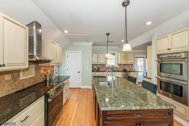 414 Mineral Springs Dr