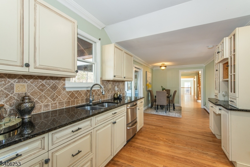 414 Mineral Springs Dr