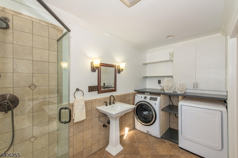 414 Mineral Springs Dr