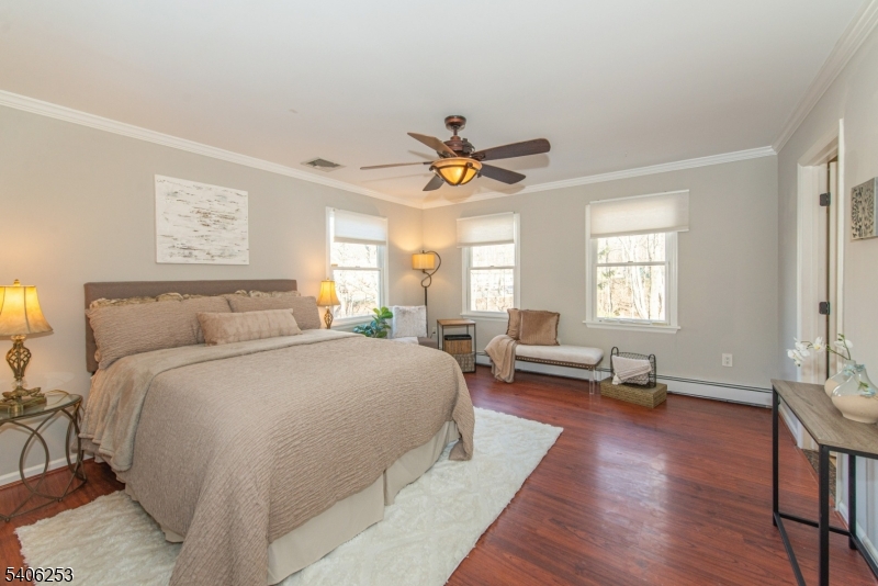 414 Mineral Springs Dr