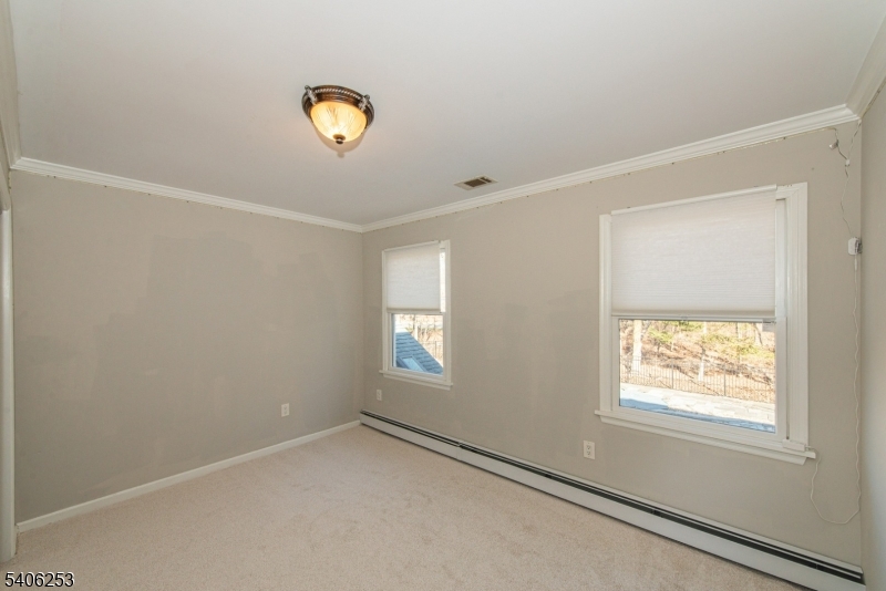 414 Mineral Springs Dr