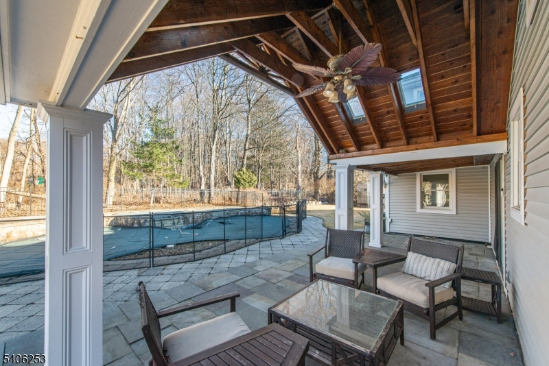 414 Mineral Springs Dr