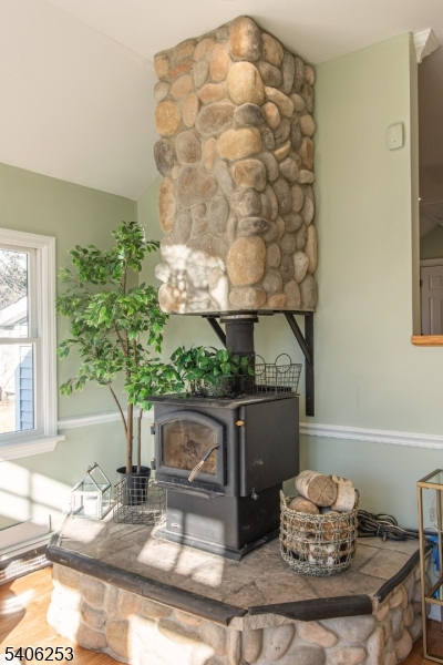 414 Mineral Springs Dr